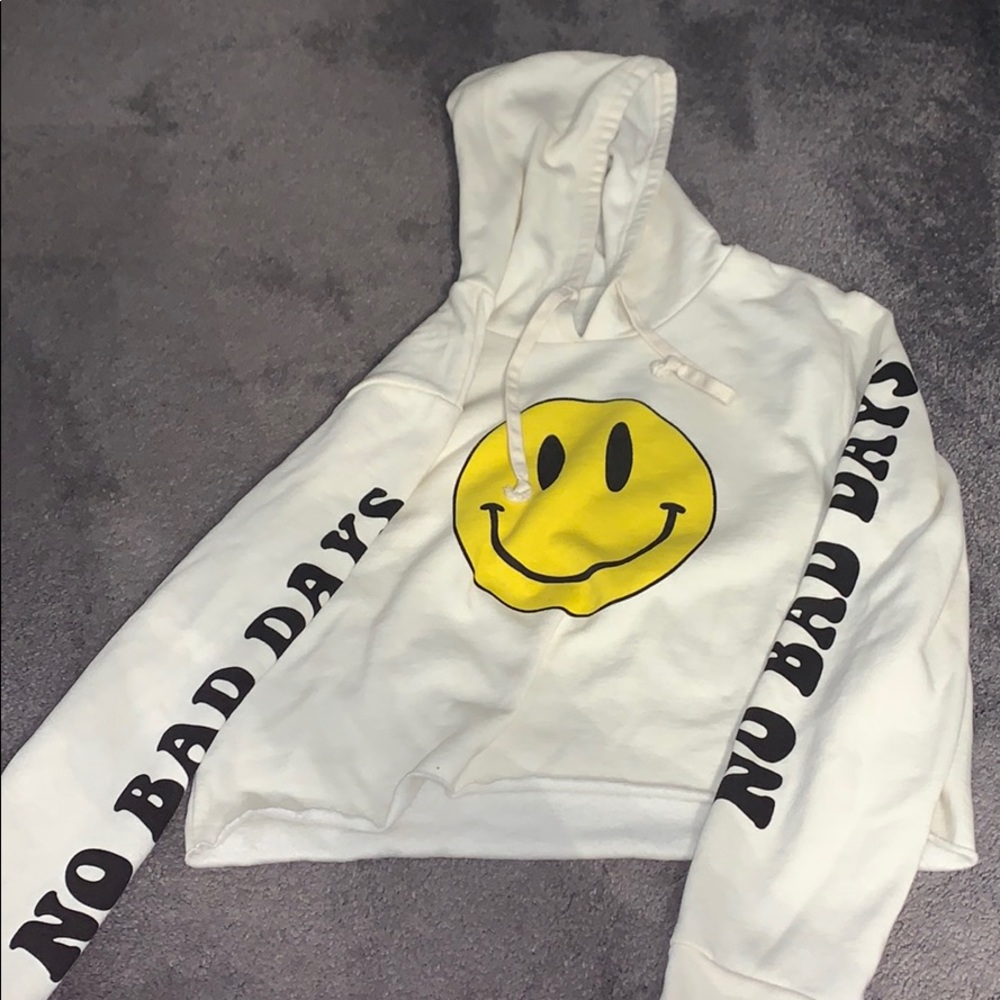 No Bad Days Cropped hoodie